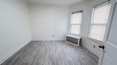 76 Antwerp St, Unit 1 in Boston, MA - Building Photo - Building Photo