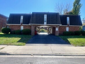 695 Riverview in Columbus, OH - Building Photo - Interior Photo