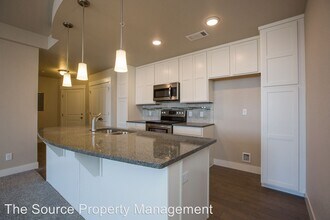 2715 Iowa Dr-Unit -Apt 202 in Fort Collins, CO - Foto de edificio - Building Photo
