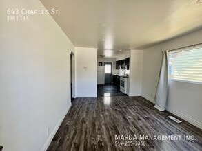 643 Charles St in Windsor, ON - Building Photo - Building Photo