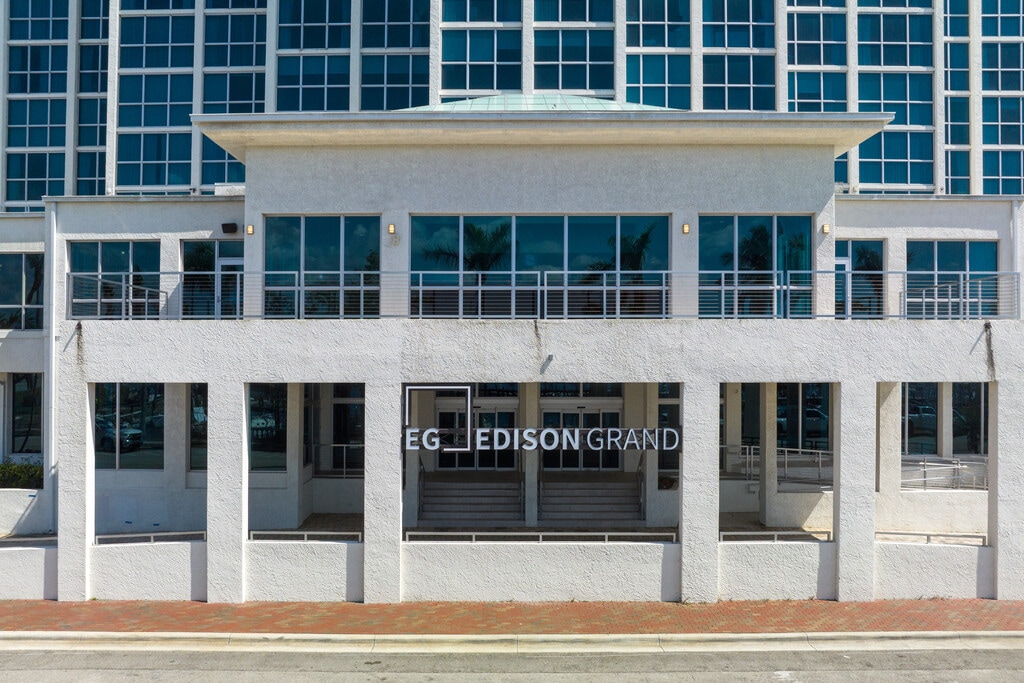Edison Grand Apartments in Ft. Myers, FL