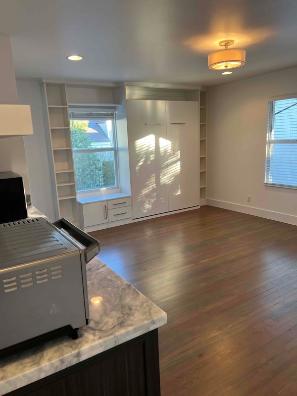 215 Pilgrim Rd in West Palm Beach, FL - Building Photo - Building Photo