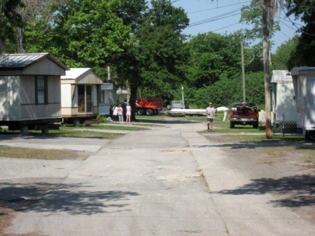 Arizona Mobile Home Park in Lakeland, FL - Building Photo - Building Photo