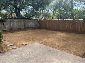 8011 Rustic Park in San Antonio, TX - Building Photo - Building Photo