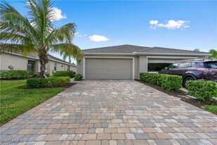 4244 Lemongrass Dr in Ft. Myers, FL - Building Photo