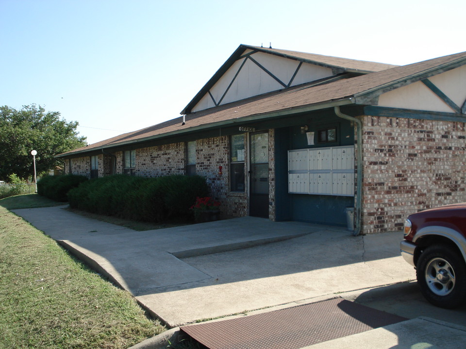 King Manor in Ranger, TX - Foto de edificio