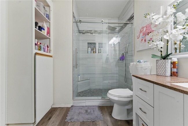 27645 Susan Beth Way, Unit Susan Beth B in Santa Clarita, CA - Foto de edificio - Building Photo