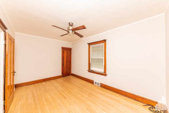 5051 W Argyle St in Chicago, IL - Building Photo - Building Photo