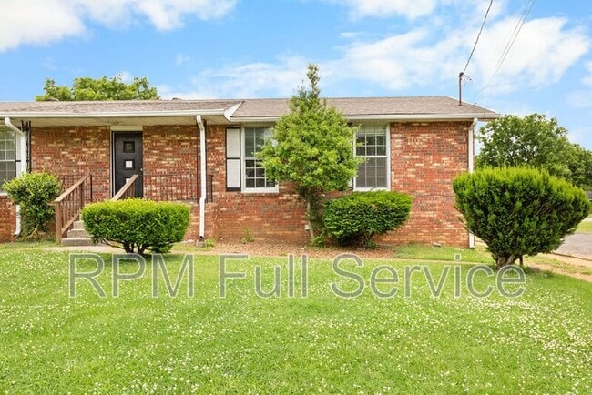 property at 3127 Larkspur Dr