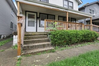 659 S Burgess Ave in Columbus, OH - Building Photo - Building Photo