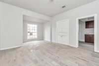 2315 Deutser St photo'