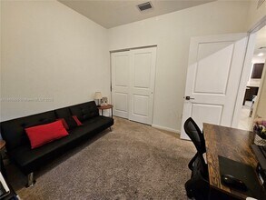 1015 SE 24th Terrace in Homestead, FL - Building Photo - Building Photo