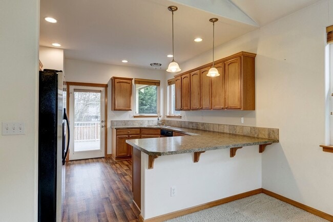 2881 SW Berwick Dr in Oak Harbor, WA - Building Photo - Building Photo