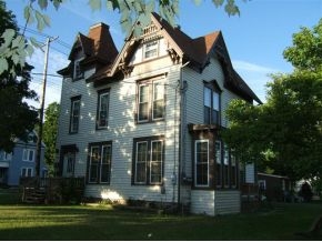 16 Liberty Ave in Endicott, NY - Foto de edificio