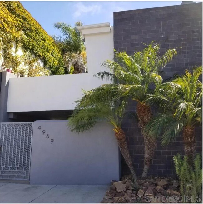 property at 4969 Santa Monica Ave