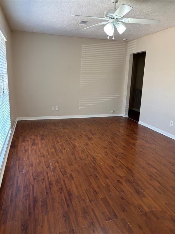 3208 Suiter Way in Pasadena, TX - Building Photo - Building Photo