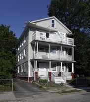 77 Harriet St in Providence, RI - Building Photo