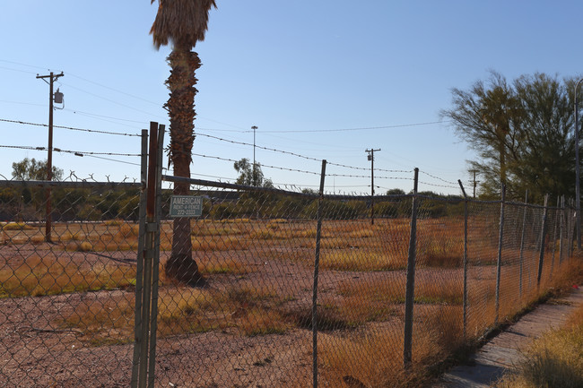 Palm Park Apartments in Phoenix, AZ - Building Photo - Building Photo