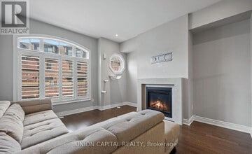 290 Royalton Common in Oakville, ON - Building Photo - Building Photo