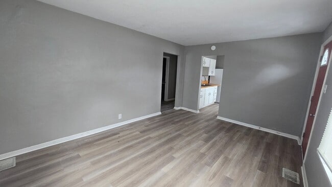 2406 E 8th St in Muncie, IN - Building Photo - Building Photo