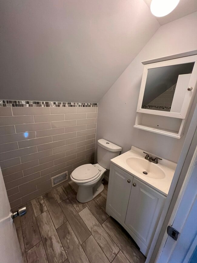 8 Marboro Ln in Willingboro, NJ - Foto de edificio - Building Photo