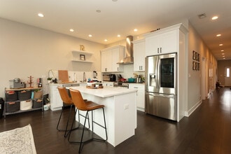 1906 S Loomis St in Chicago, IL - Building Photo - Building Photo