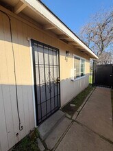 80 E 12th St in Merced, CA - Building Photo - Building Photo