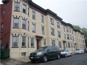 Madison Avenue Apartments in Plainfield, NJ - Building Photo - Building Photo