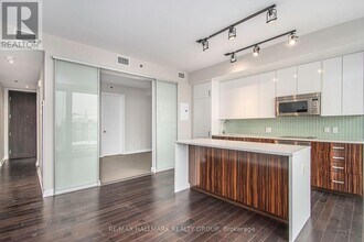 300 Lisgar St in Ottawa, ON - Building Photo - Building Photo