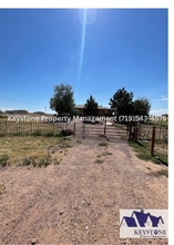 890 E Thorpe Ct in Pueblo West, CO - Foto de edificio - Building Photo
