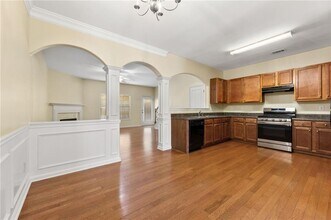 6210 Elmshorn Way in Alpharetta, GA - Building Photo - Building Photo