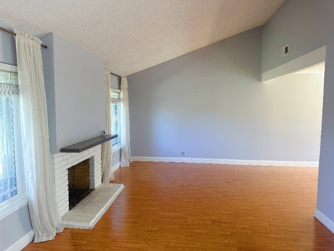 32208 Deborah Dr in Union City, CA - Building Photo - Building Photo