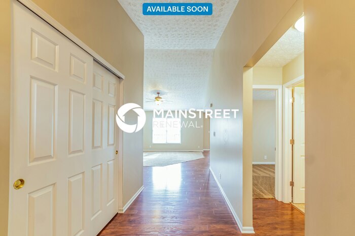 7319 Orchard Lake Blvd in Louisville, KY - Building Photo
