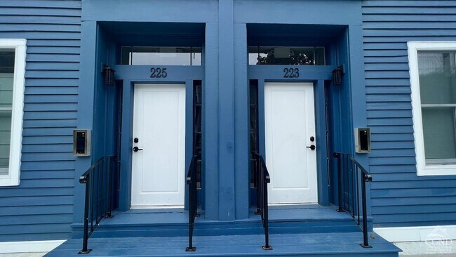 223 Allen St in Hudson, NY - Building Photo - Building Photo