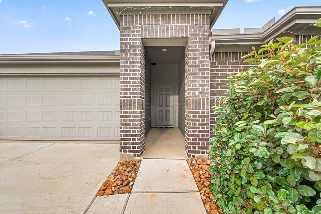 property at 40310 Bermuda Ivy St