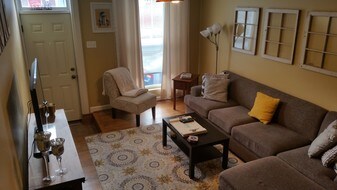 241 S Robinson St in Baltimore, MD - Building Photo