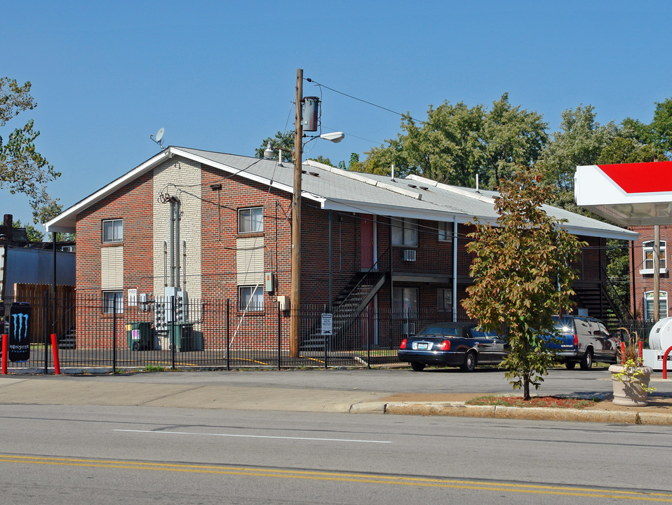 1916 President St in St. Louis, MO - Building Photo