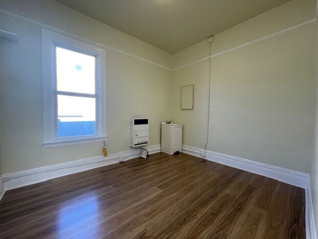 2126 Dwight Way, Unit 9 in Berkeley, CA - Building Photo - Building Photo