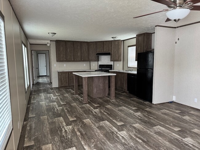 573 Banjo Way in Newport, TN - Building Photo - Building Photo