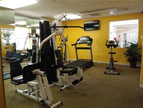 9799 Westview Dr in Coral Springs, FL - Building Photo - Building Photo