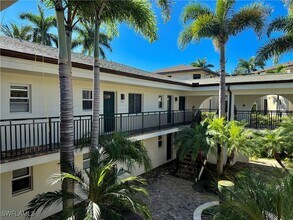 960 7th St S, Unit 202 in Naples, FL - Building Photo - Building Photo
