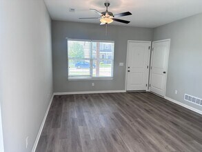 603 Pampas St in Pleasant Hill, MO - Building Photo - Building Photo