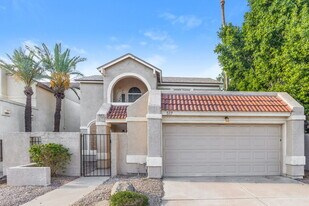 517 E Kristal Way in Phoenix, AZ - Building Photo