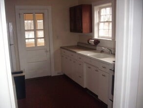 2619 Jefferson Park Cir in Charlottesville, VA - Foto de edificio - Building Photo