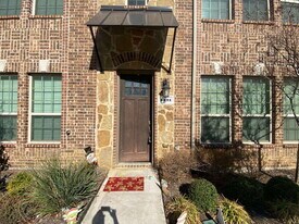 2431 Klamath Dr in Lewisville, TX - Building Photo