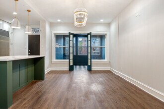 660 E 51st St in Chicago, IL - Building Photo - Building Photo