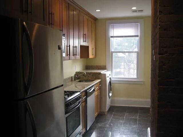 253 5th St in Jersey City, NJ - Building Photo - Building Photo