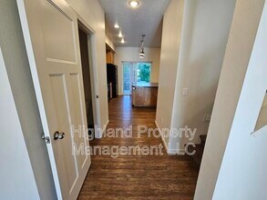 1205-1207 NE Monroe St in Pullman, WA - Foto de edificio - Building Photo