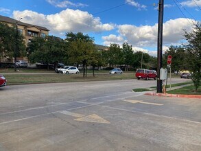 12917 W Bellfort Ave in Sugar Land, TX - Building Photo - Building Photo