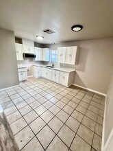 609 Tanner St in Bakersfield, CA - Building Photo - Building Photo